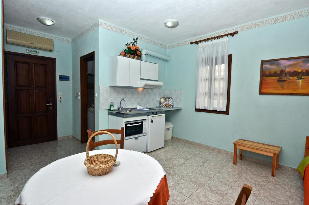 Aris Junior Studio & Apartments 尼欧克利马 客房 照片