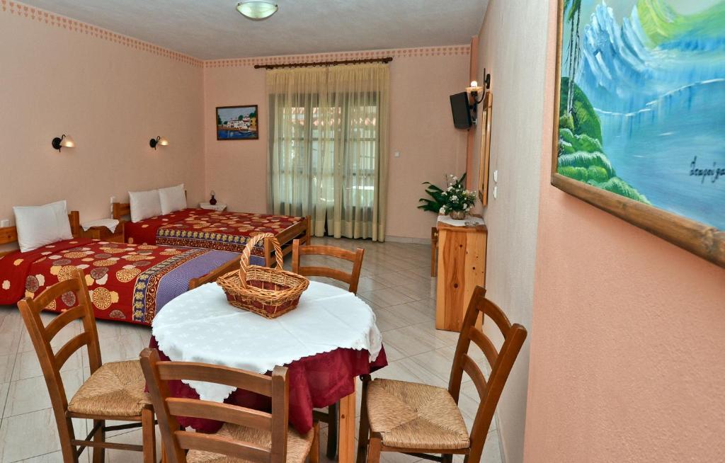 Aris Junior Studio & Apartments 尼欧克利马 客房 照片